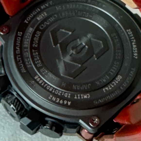 CASIO G-Shock MTG-B1000VL-4AJR Men's Watch - Picture 2 of 3